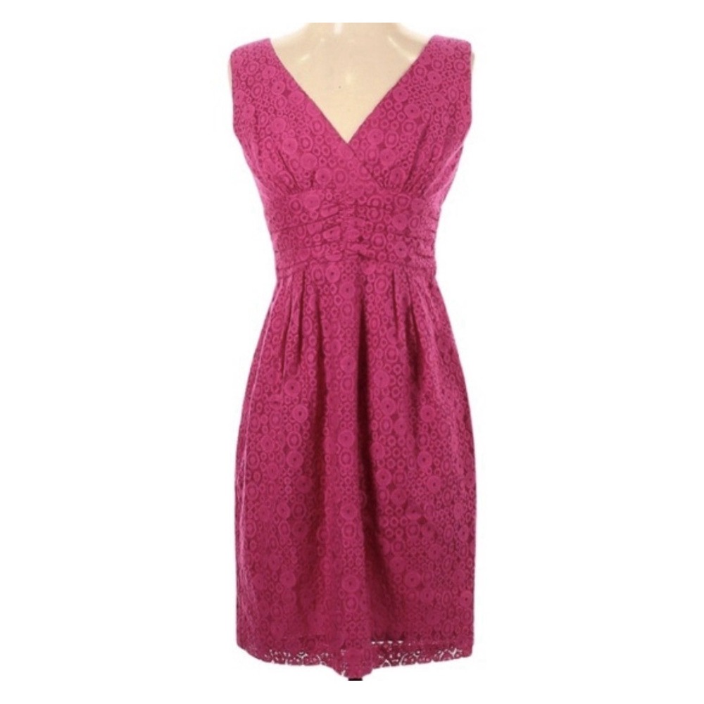 Trina Turk Los Angeles Size 6 Pink Fushia Lace Sleeveless V Neck Dress Lined EUC